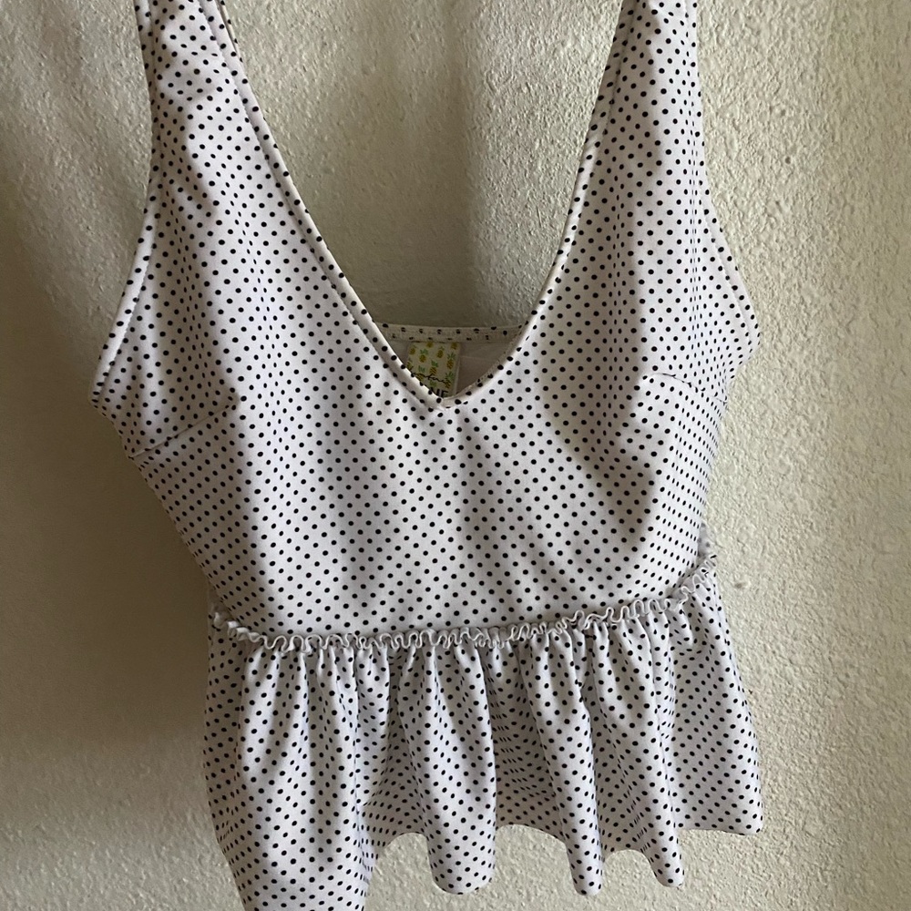 Ditzy dots v neck swim top